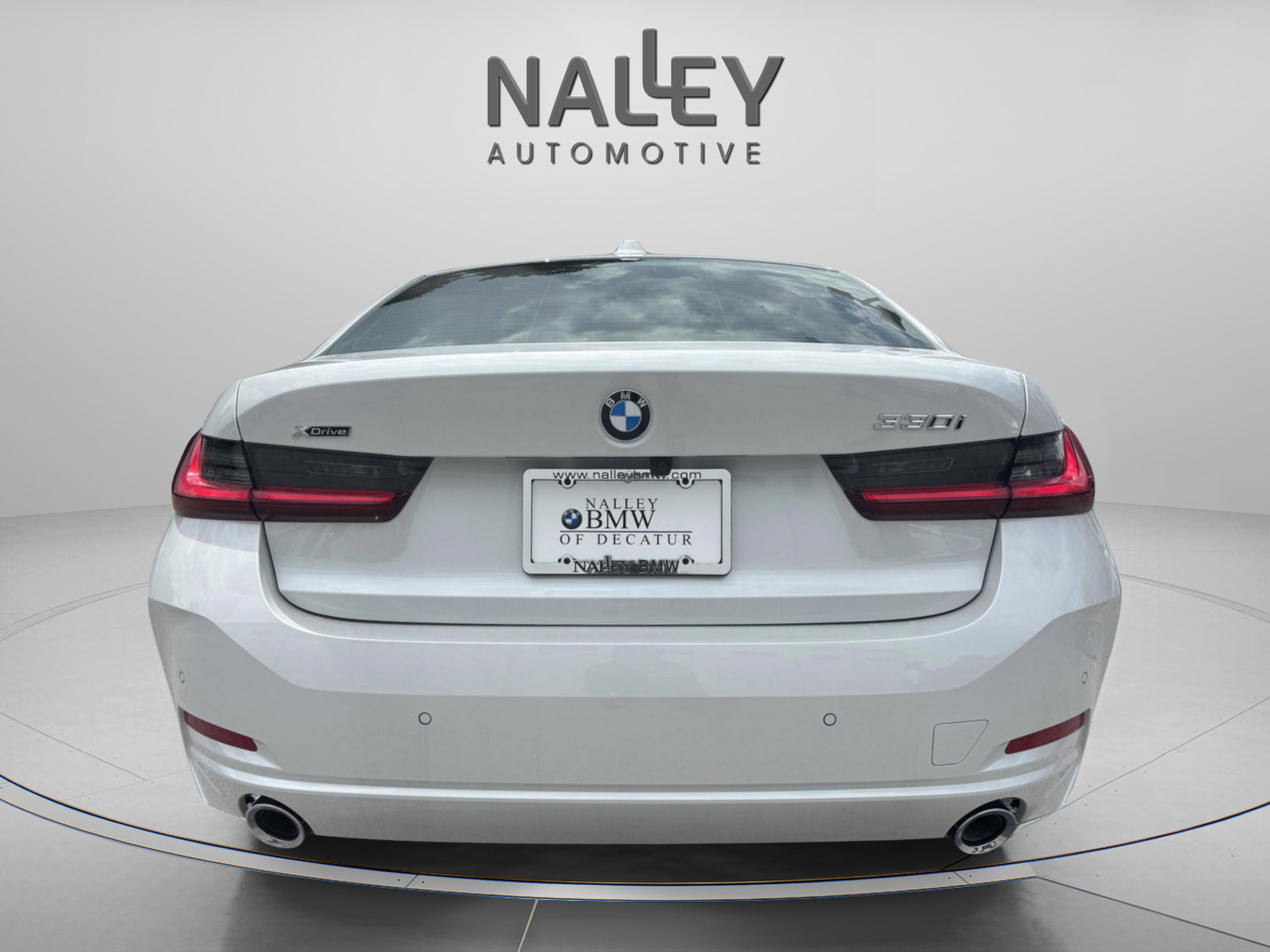 Used 2025 BMW 330i xDrive Sedan image 4
