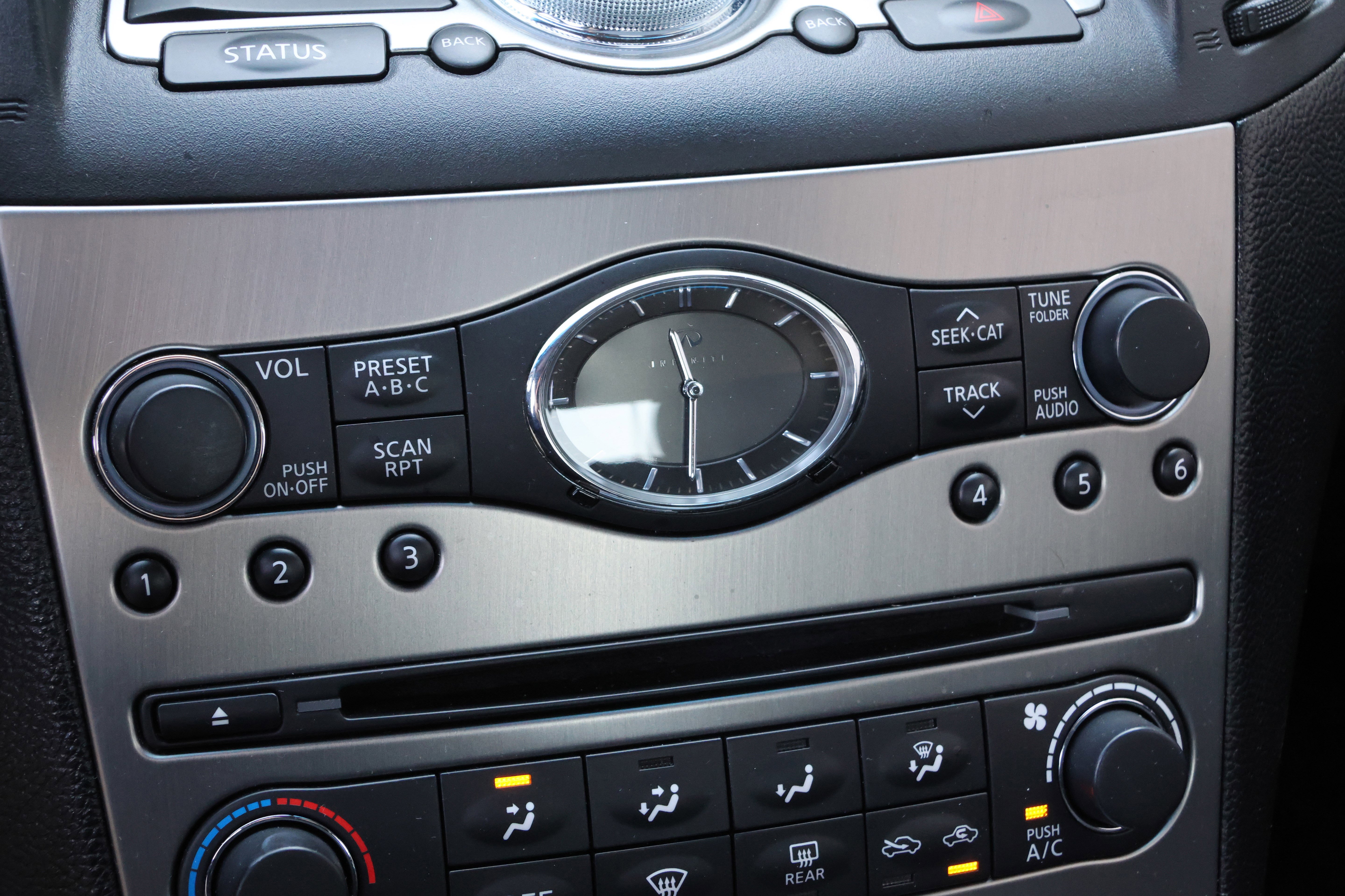 Used 2011 INFINITI G37 Coupe image 26