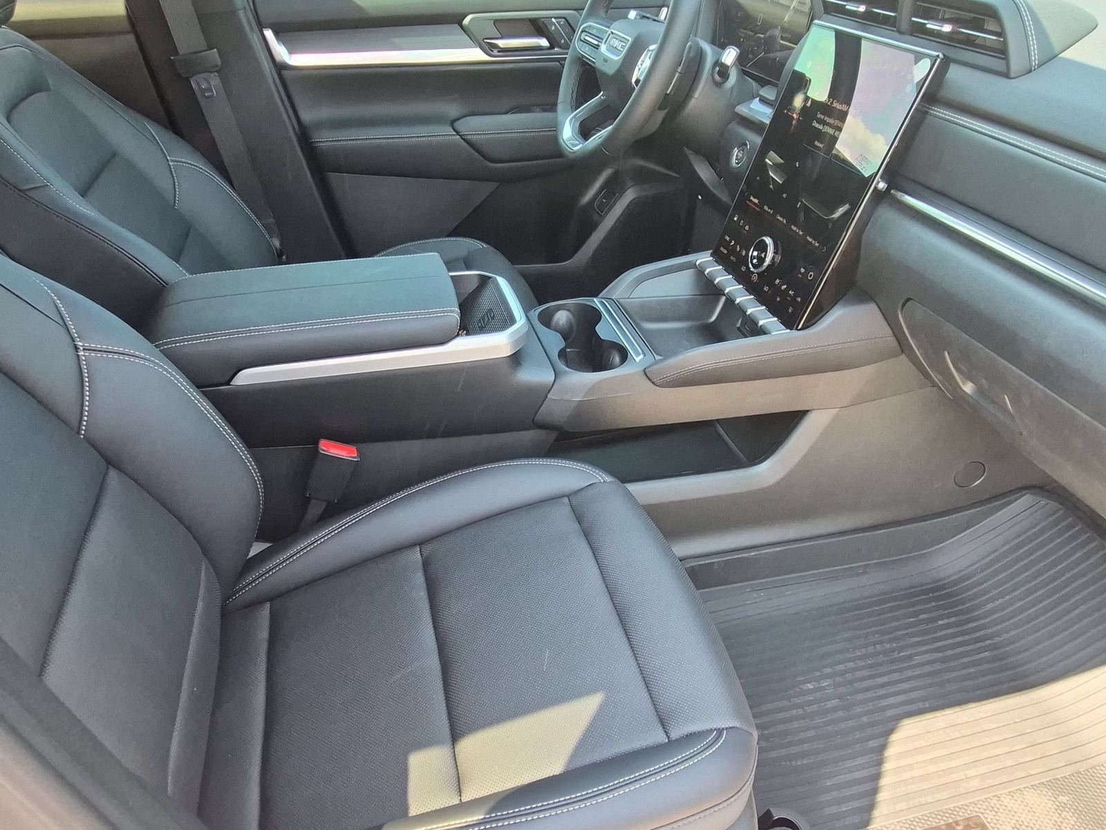 New 2027 GMC Terrain Elevation w/ Elevation Premium Package FWD image 30