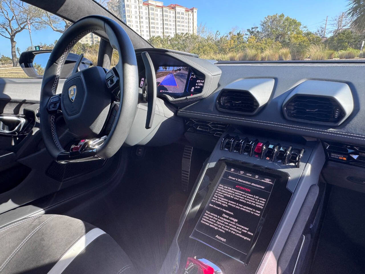 Used 2022 Lamborghini Huracan EVO image 89