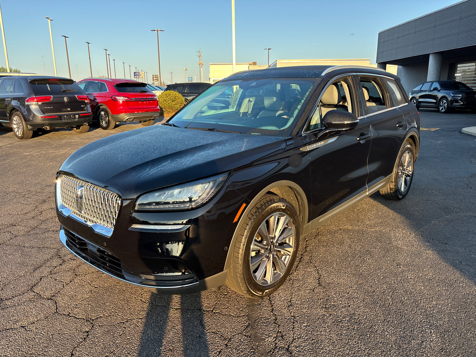 Certified 2022 Lincoln Corsair Reserve w/ Equipment Group 201A AWD/4WD image 3