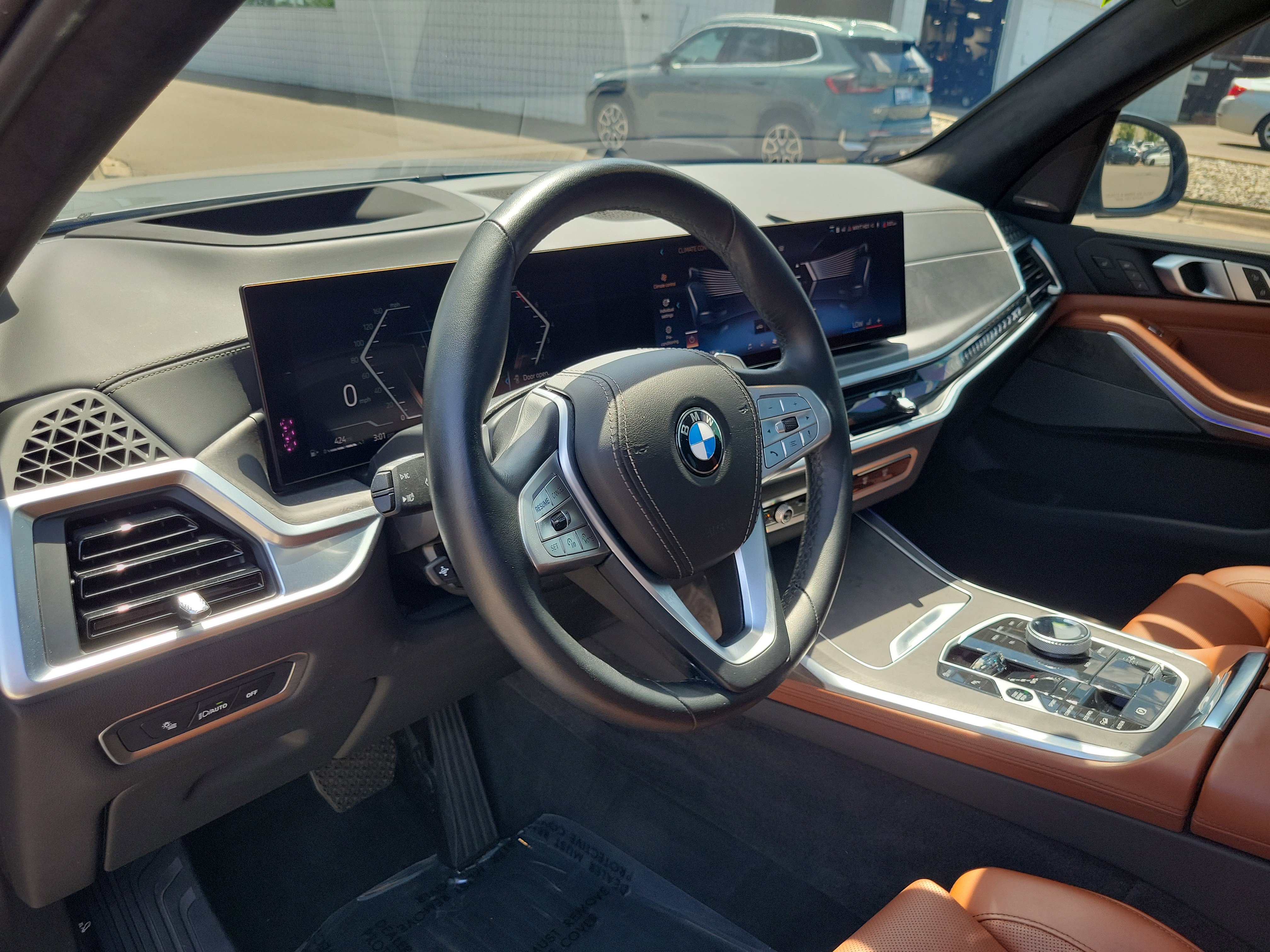 Used 2024 BMW X7 xDrive40i w/ Executive Package AWD/4WD image 10