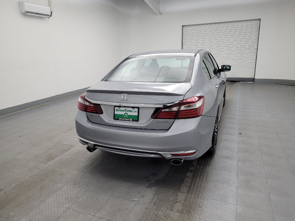 Used 2017 Honda Accord Sport image 7