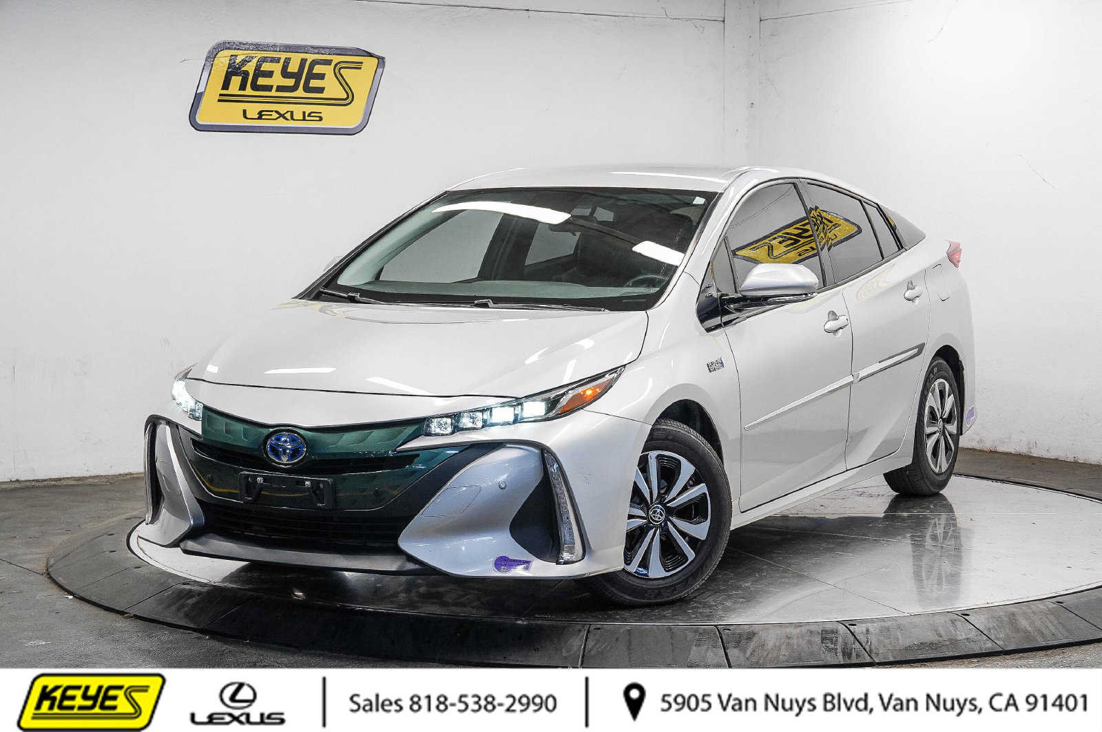 Used 2018 Toyota Prius Prime Premium w/ Carpet Mat Package FWD image 1