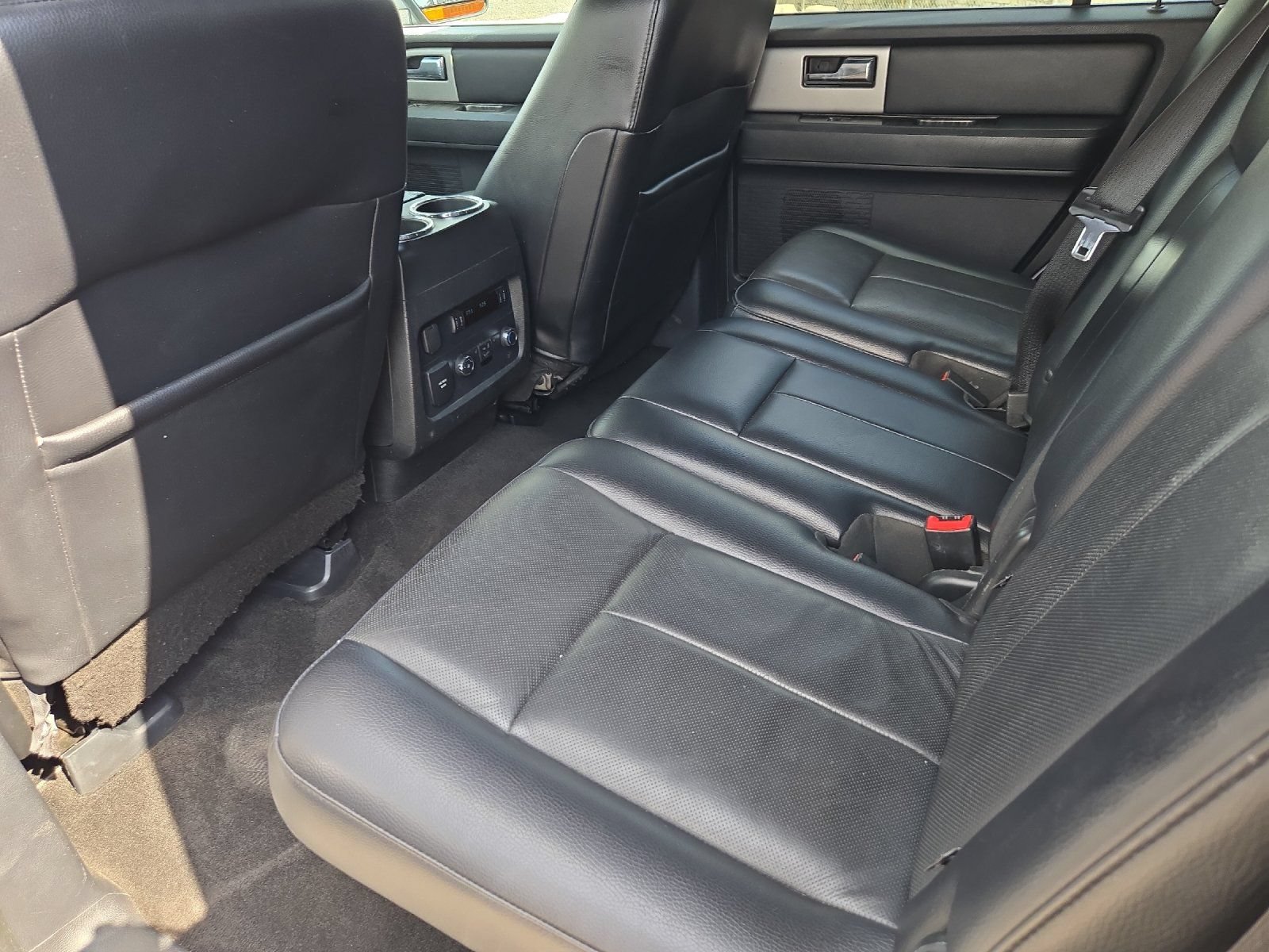 Used 2015 Ford Expedition Limited w/ Equipment Group 301A AWD/4WD image 11