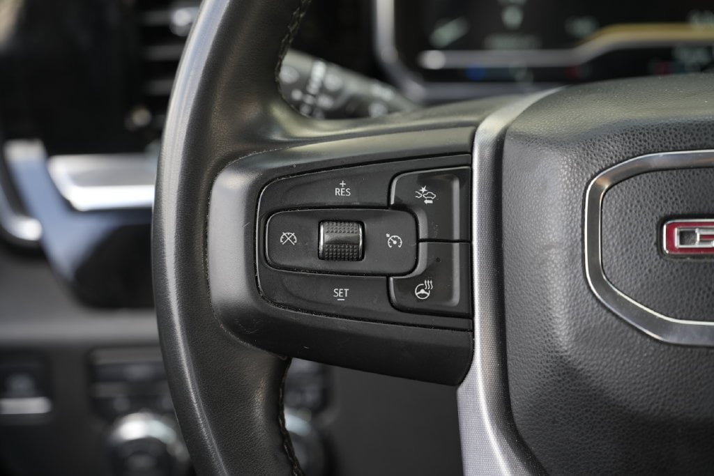 Used 2025 GMC Sierra 1500 SLT AWD/4WD image 44
