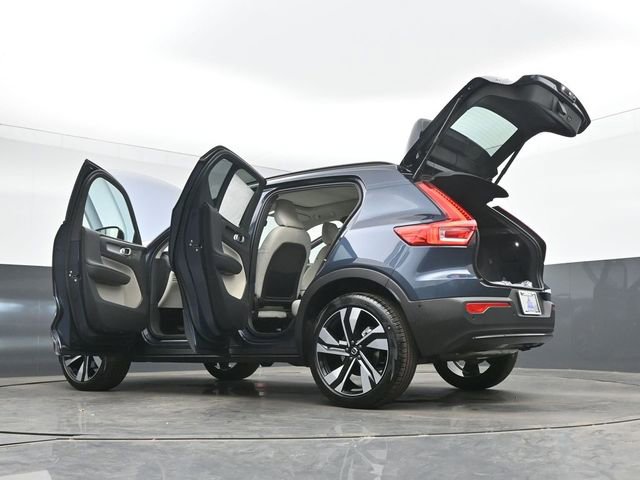 New 2026 Volvo XC40 B5 Plus w/ Climate Package AWD/4WD image 57