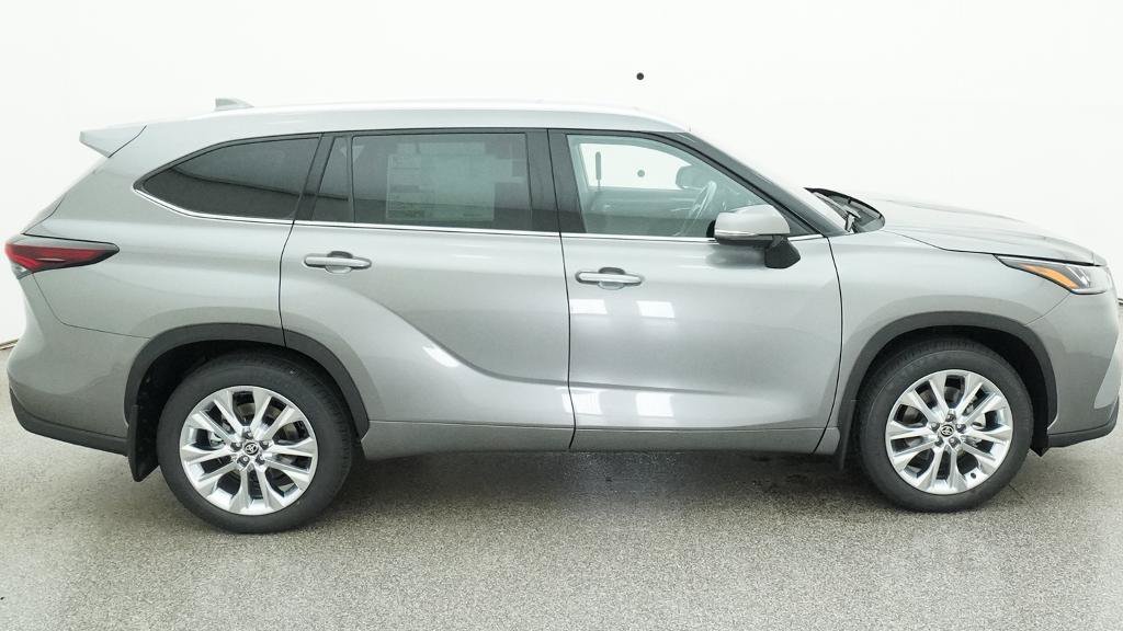 New 2026 Toyota Highlander Limited AWD/4WD image 42