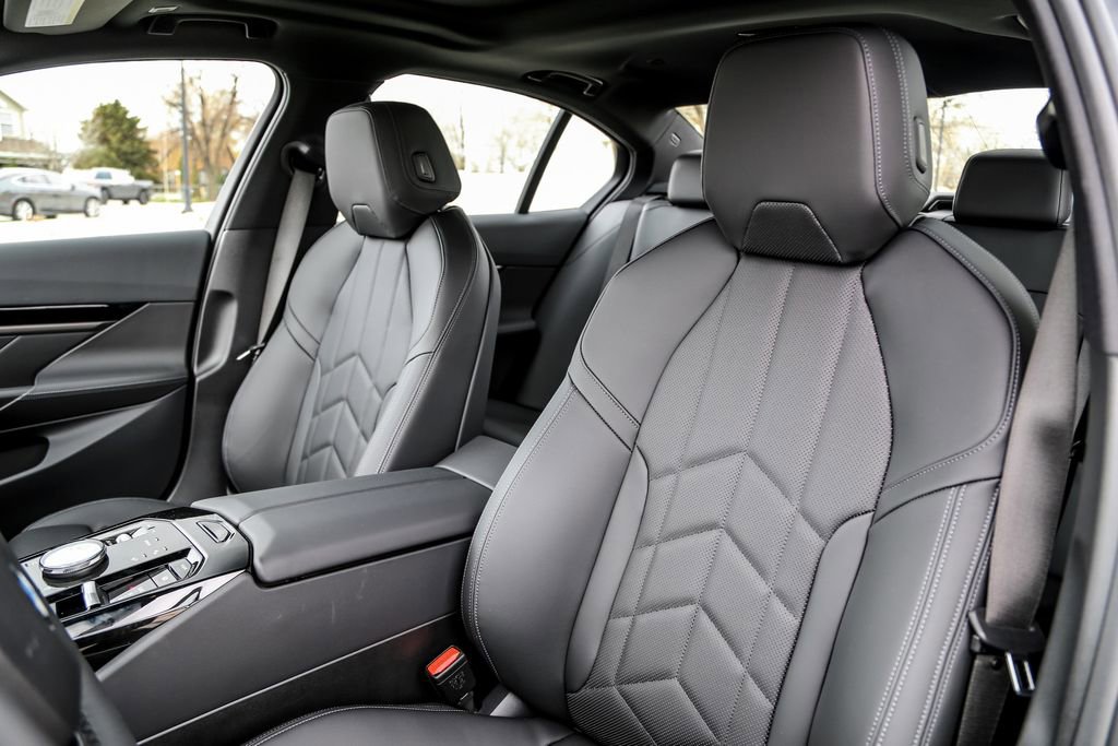 New 2026 BMW 530i xDrive w/ Premium Package image 21