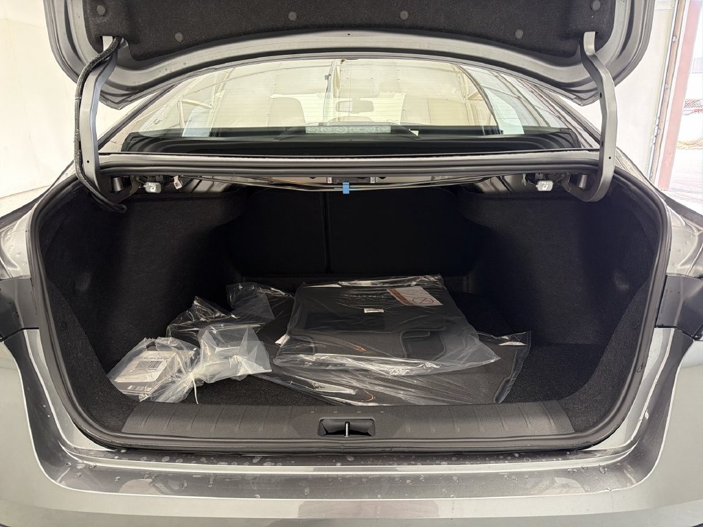 Certified 2026 Nissan Sentra SV w/ SV Convenience Package FWD image 17
