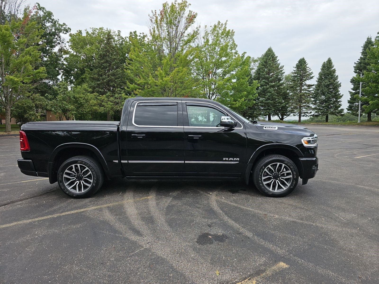 Used 2026 RAM 1500 Limited w/ Body Color Bumper Group AWD/4WD image 7