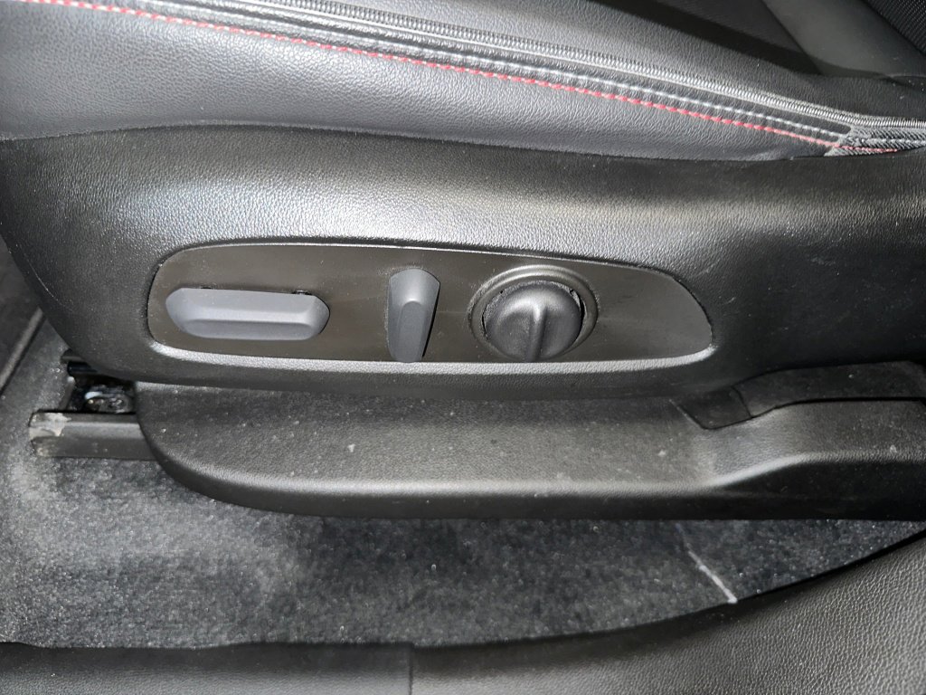 Certified 2023 Chevrolet Traverse RS image 3