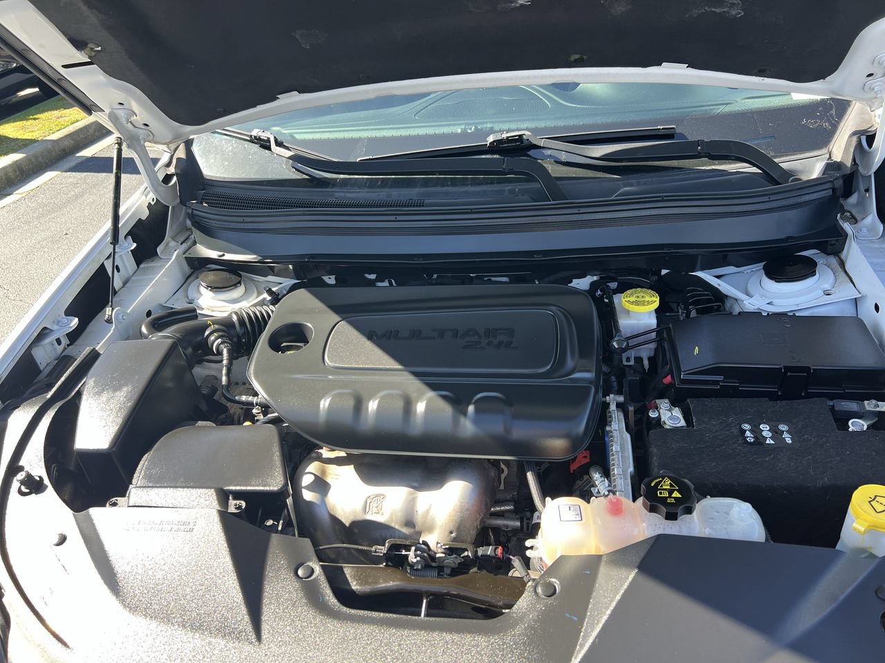 Used 2019 Jeep Cherokee Latitude w/ Popular Appearance Group FWD image 36