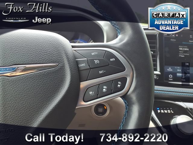 Used 2021 Chrysler Pacifica Touring-L FWD image 18