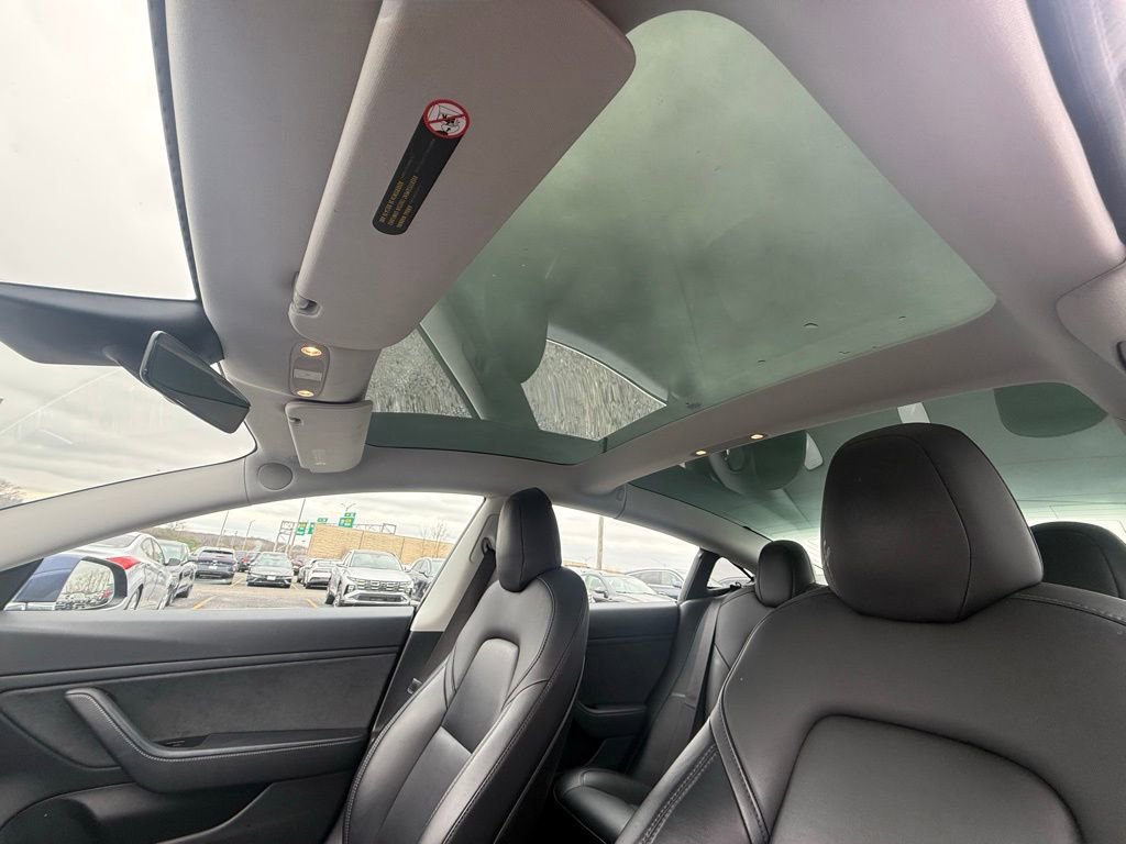 Used 2018 Tesla Model 3 Long Range image 5