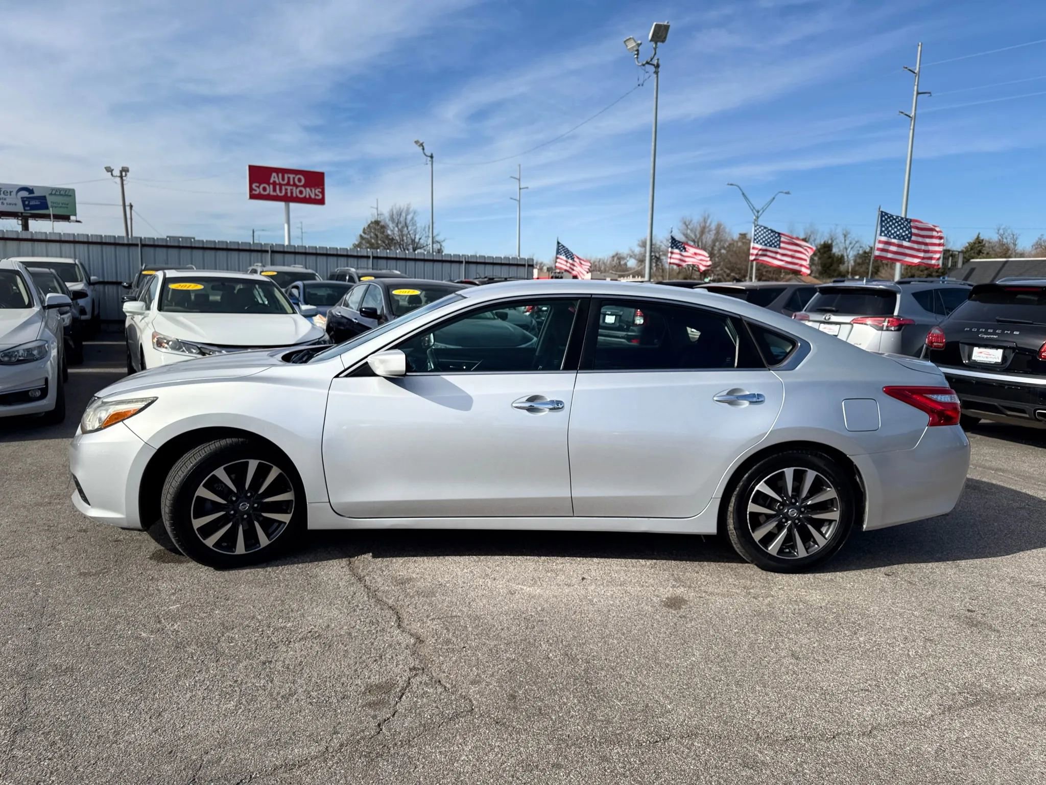 Used 2017 Nissan Altima 2.5 SV image 7
