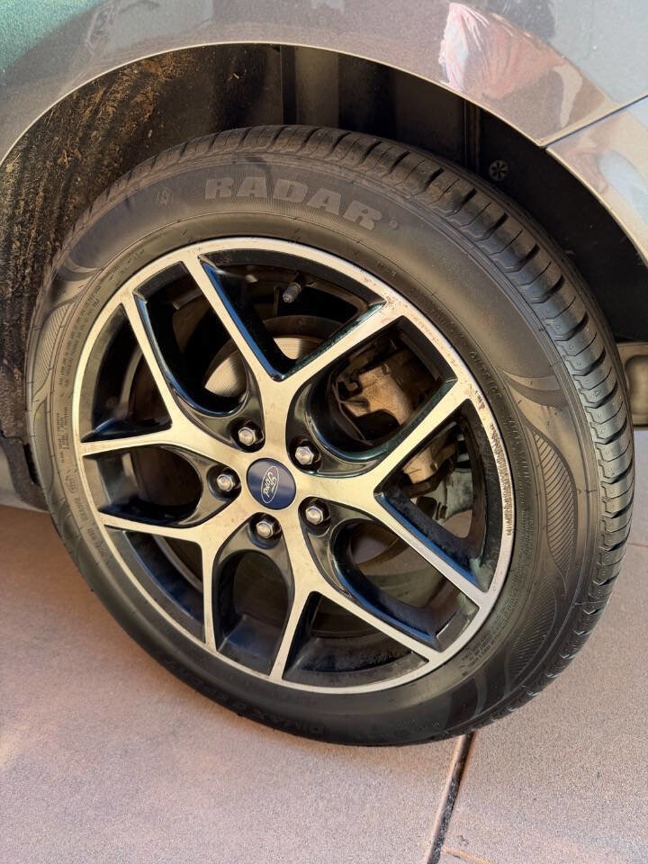 Used 2018 Ford Focus SEL image 32
