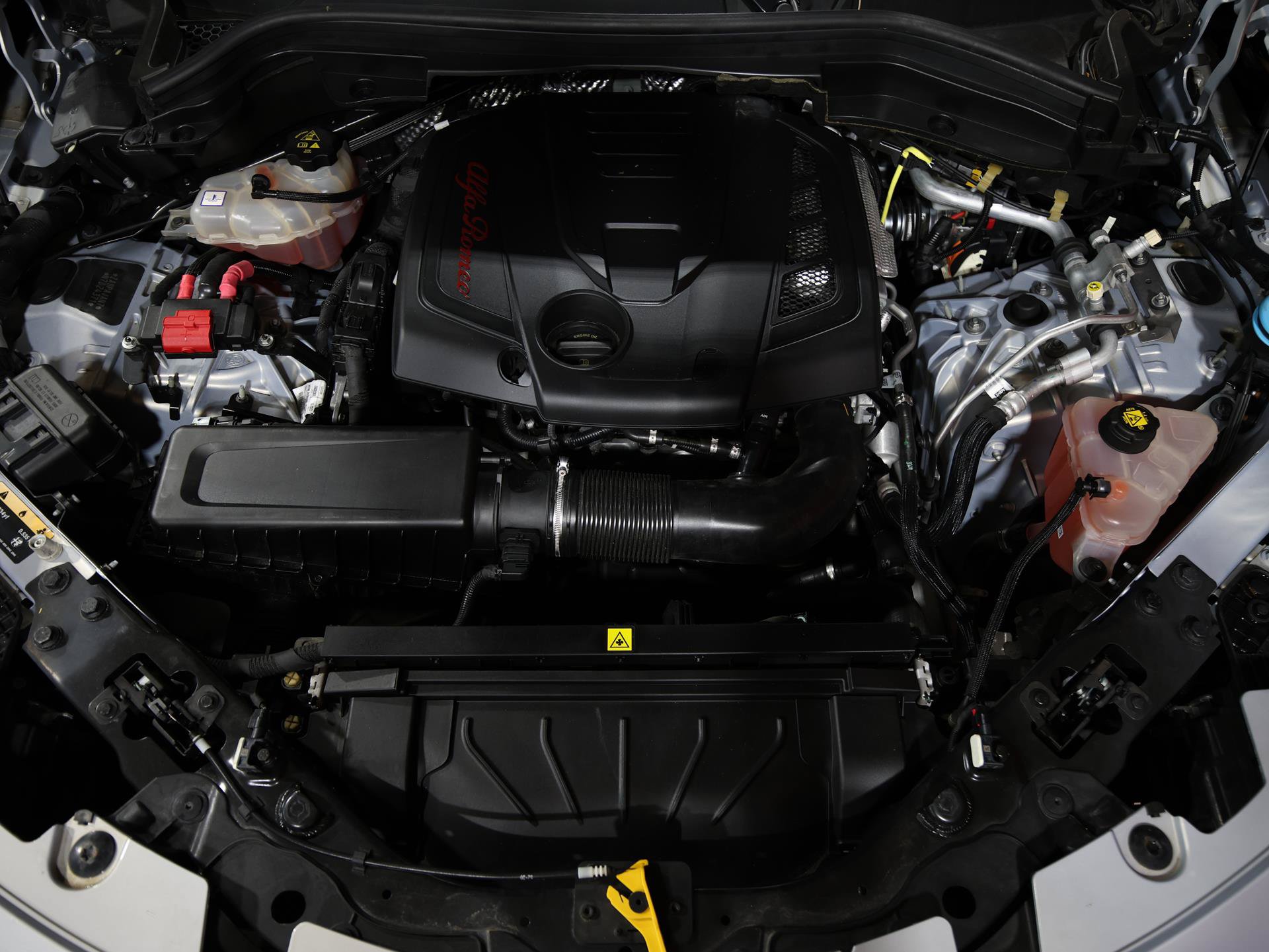 Used 2022 Alfa Romeo Stelvio Sprint RWD image 27