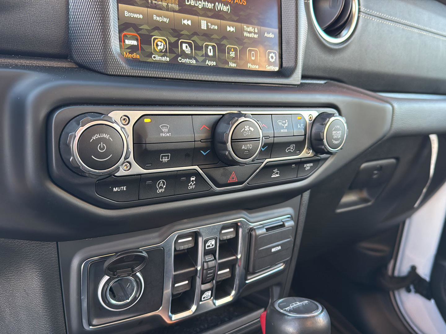 Used 2022 Jeep Gladiator Overland w/ Popular Equipment Package image 22