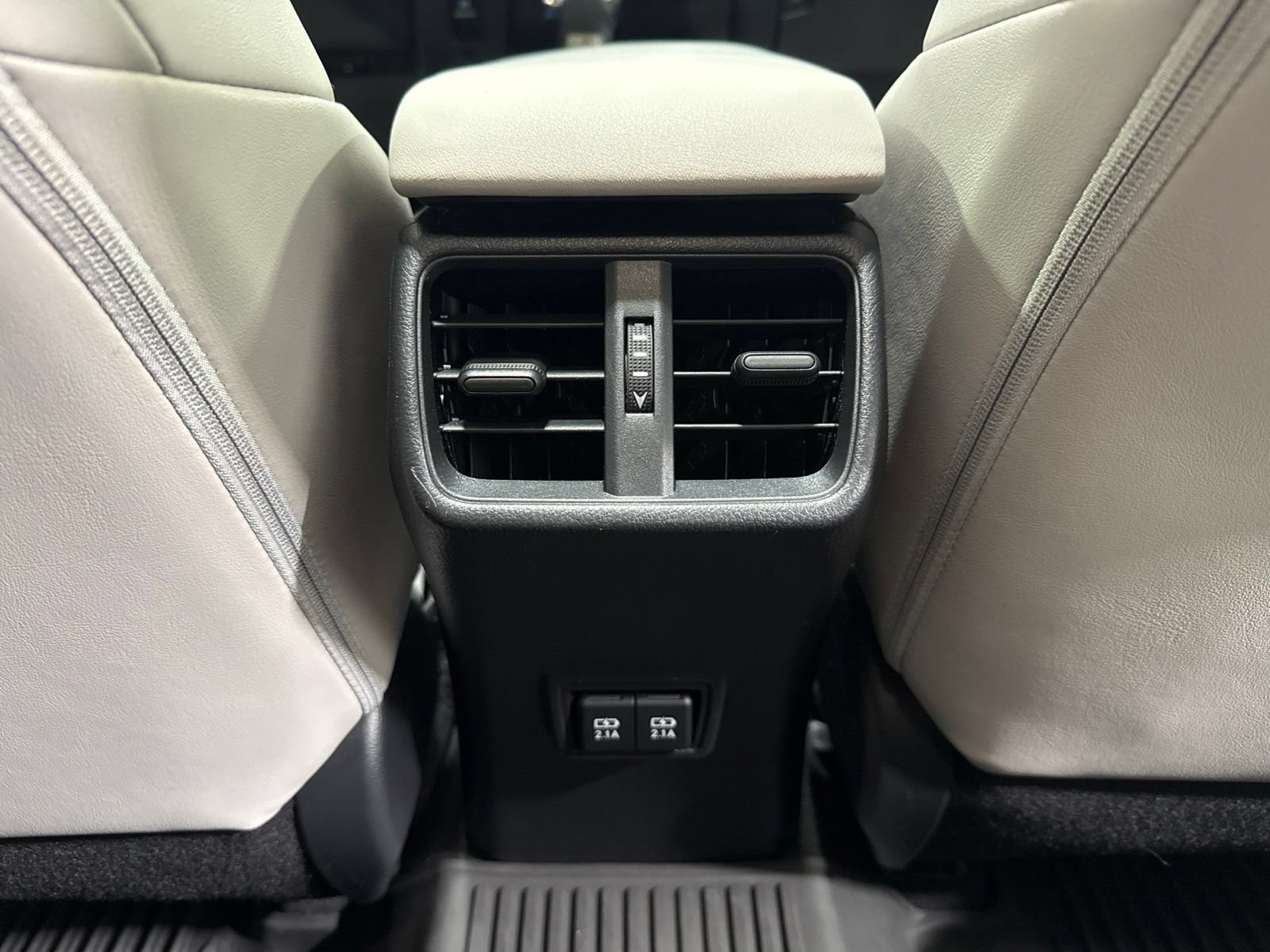 Used 2020 Lexus UX 250h w/ Premium Package AWD/4WD image 17