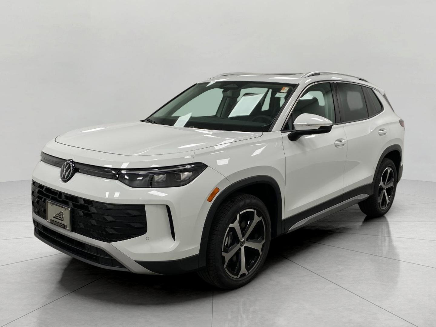 New 2026 Volkswagen Tiguan SE image 9