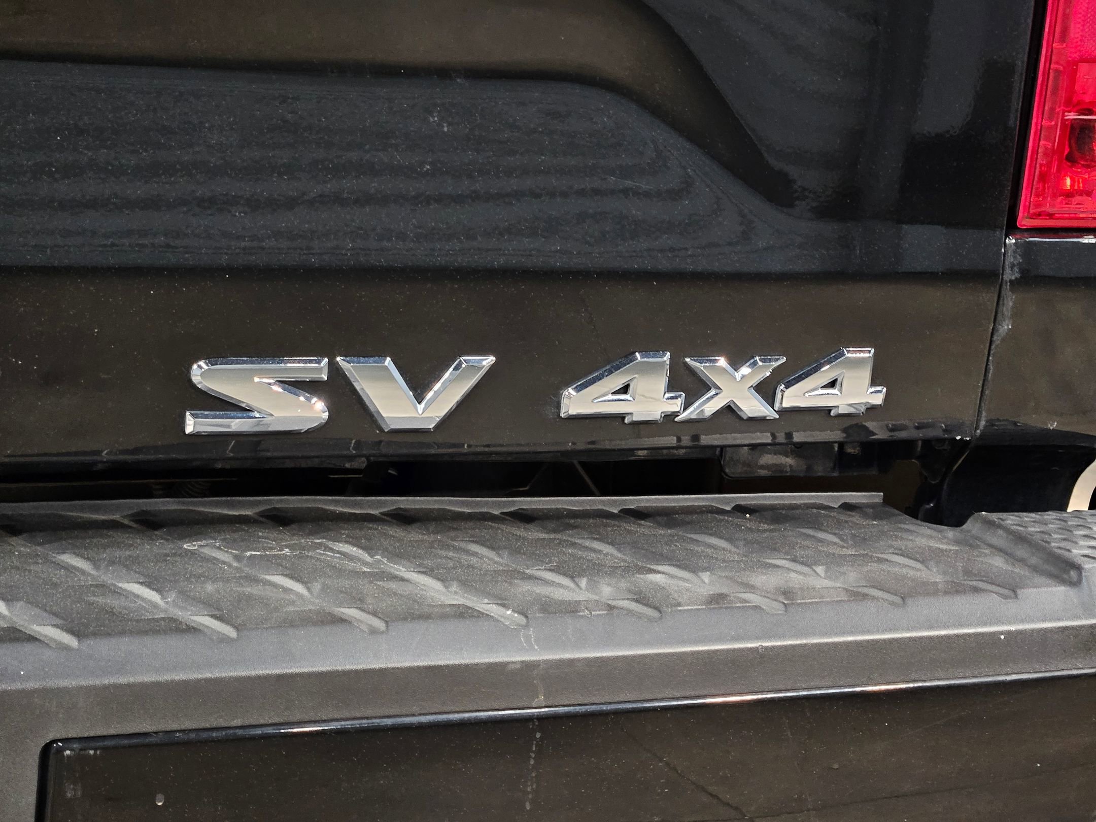 Used 2023 Nissan Titan SV image 36