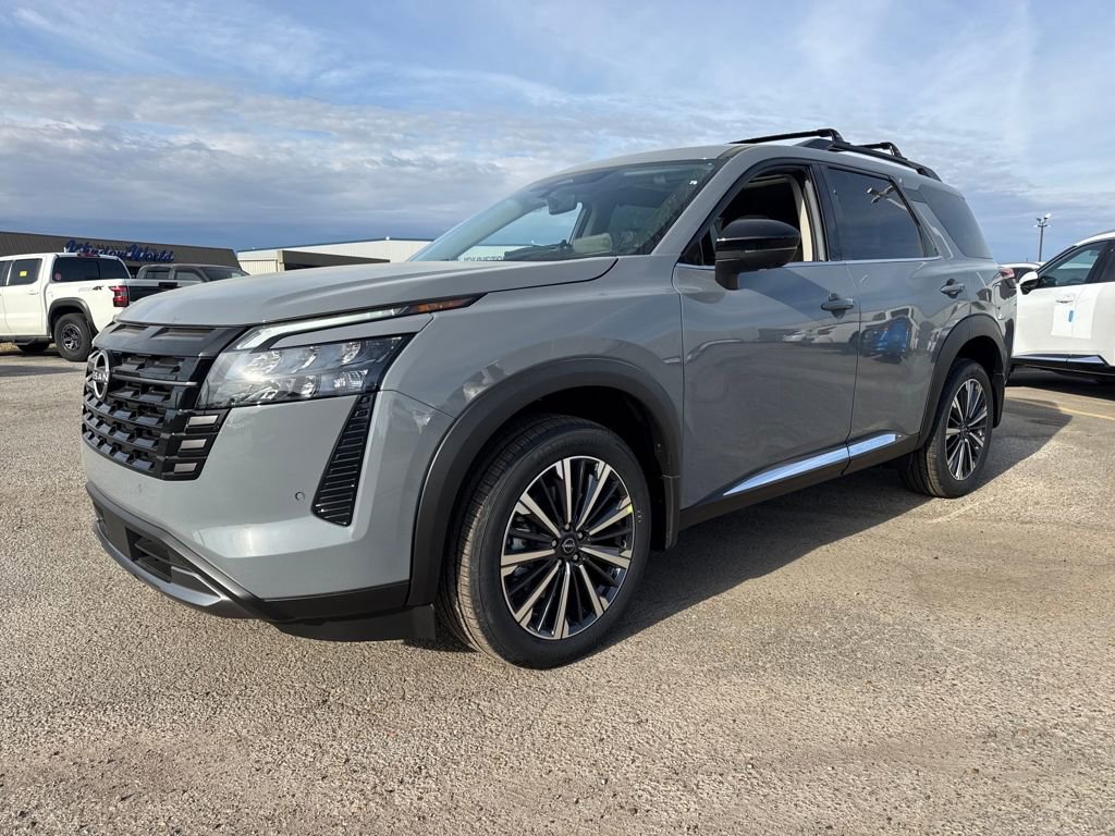 New 2026 Nissan Pathfinder Platinum w/ Cargo Package AWD/4WD image 2