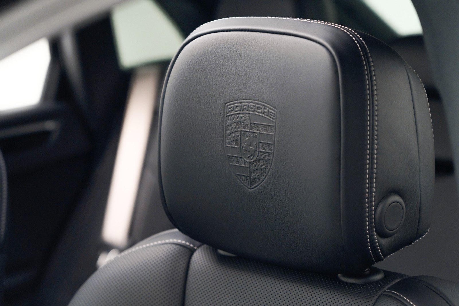 New 2026 Porsche Macan S image 22