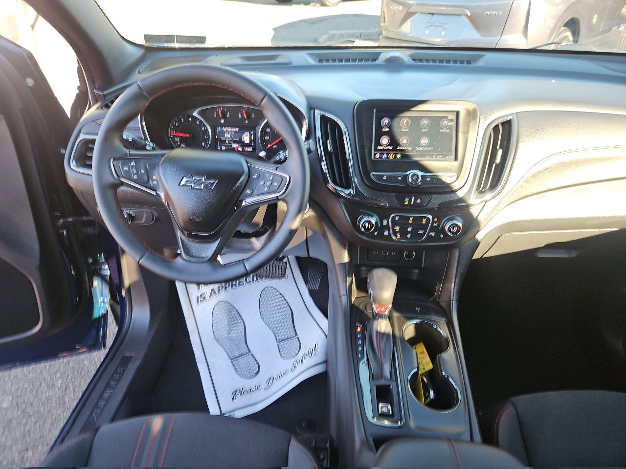 Used 2023 Chevrolet Equinox RS image 24