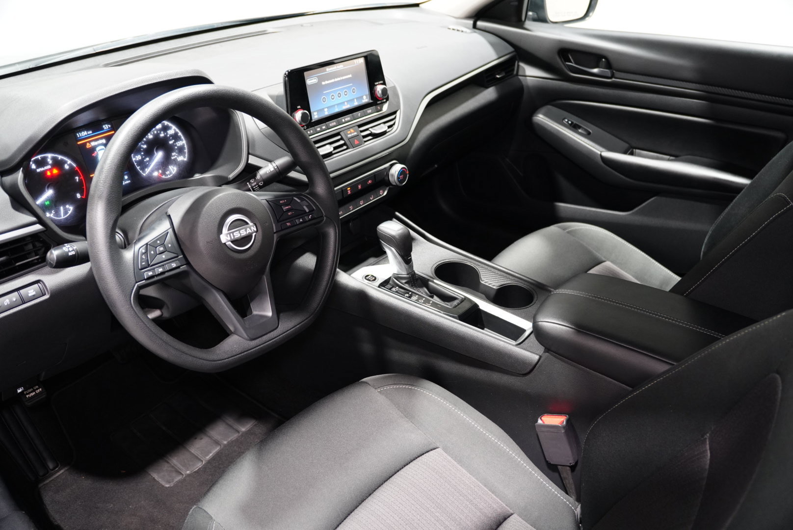 Used 2024 Nissan Altima 2.5 S image 11