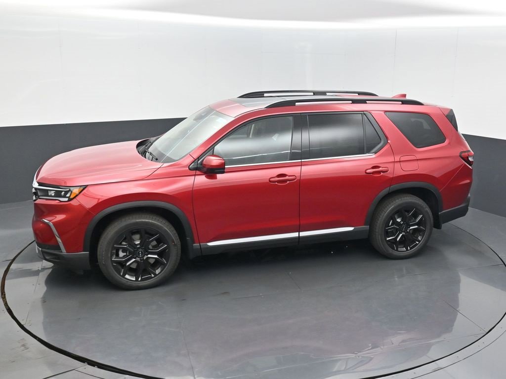 New 2025 Honda Pilot Touring image 12