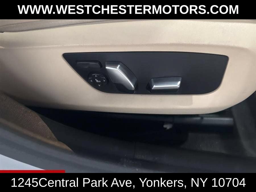 Used 2022 BMW 530e xDrive w/ Premium Package AWD/4WD image 16