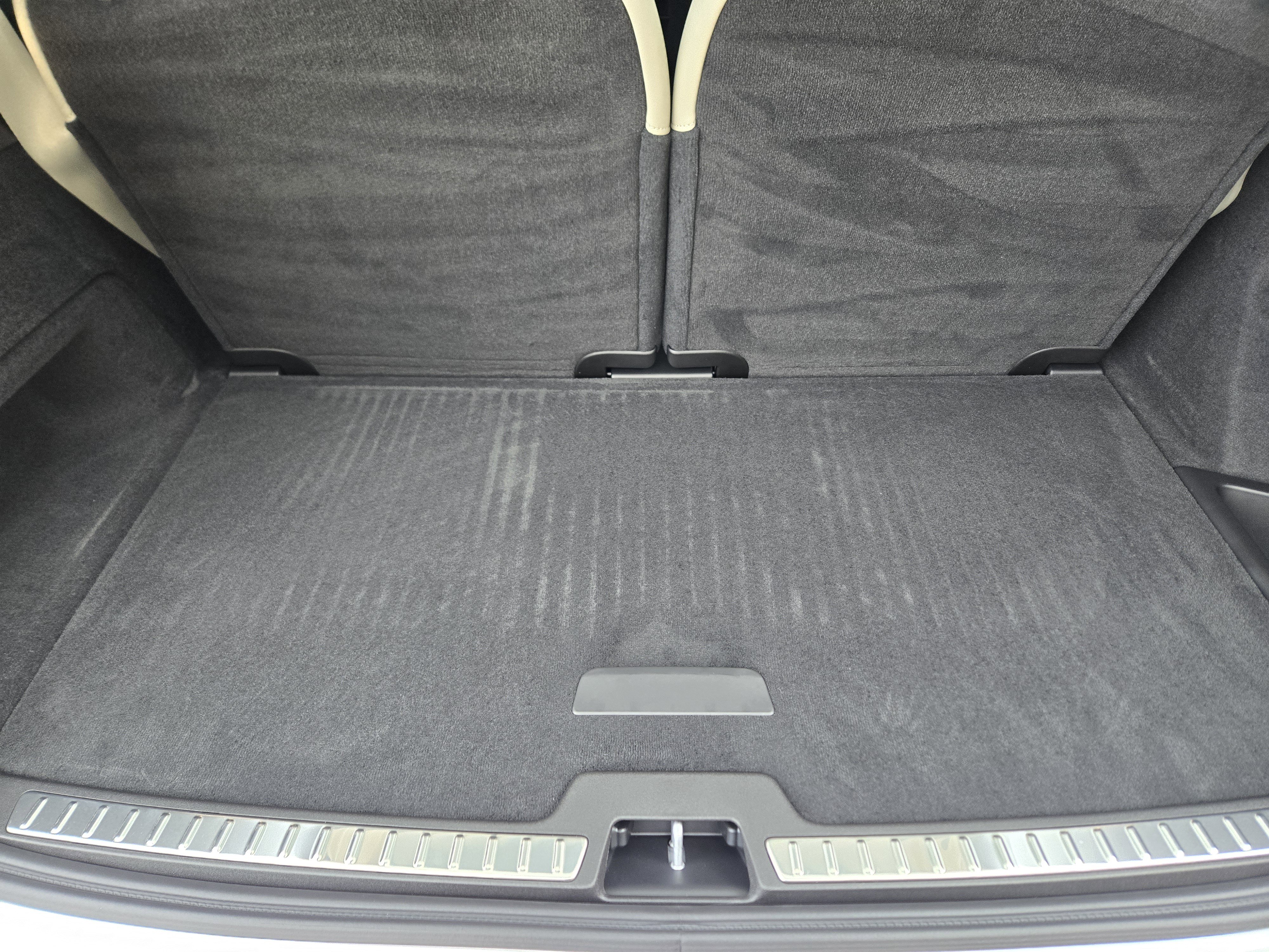 New 2026 Volvo XC90 B6 Ultra w/ Protection Package image 35