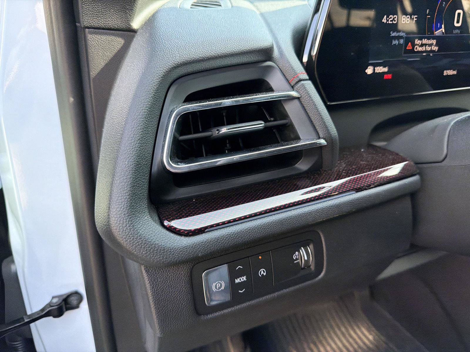 Used 2026 Chevrolet Traverse RS w/ LPO, Floor Liner Package FWD image 12
