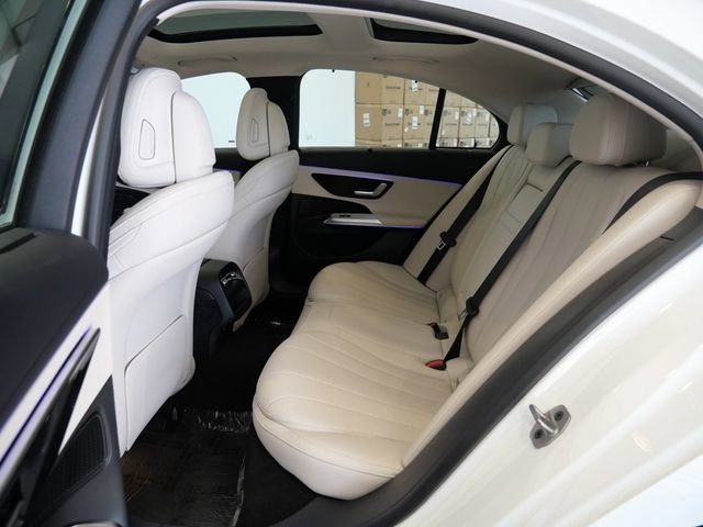 Used 2025 Mercedes-Benz E 350 4MATIC Sedan image 25