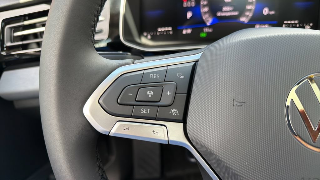 New 2027 Volkswagen Jetta SE FWD image 22