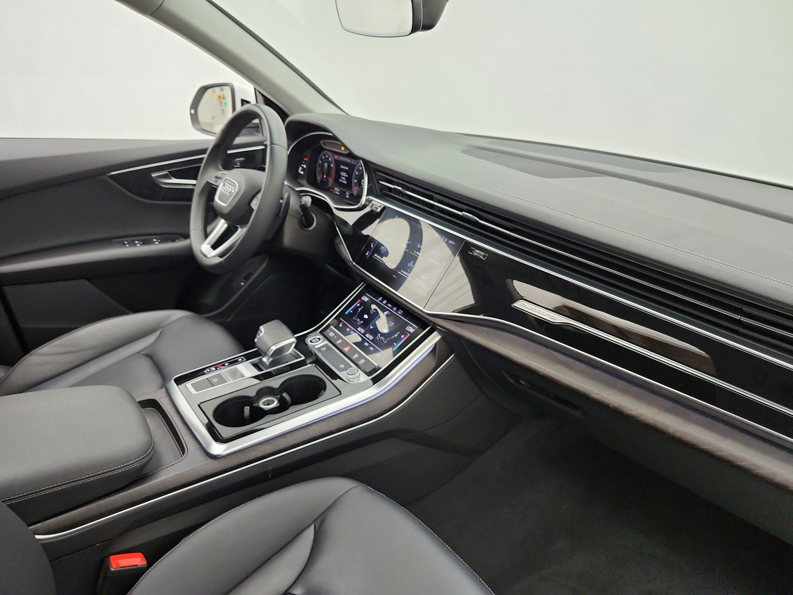 Used 2023 Audi Q8 Premium w/ Convenience Package AWD/4WD image 30