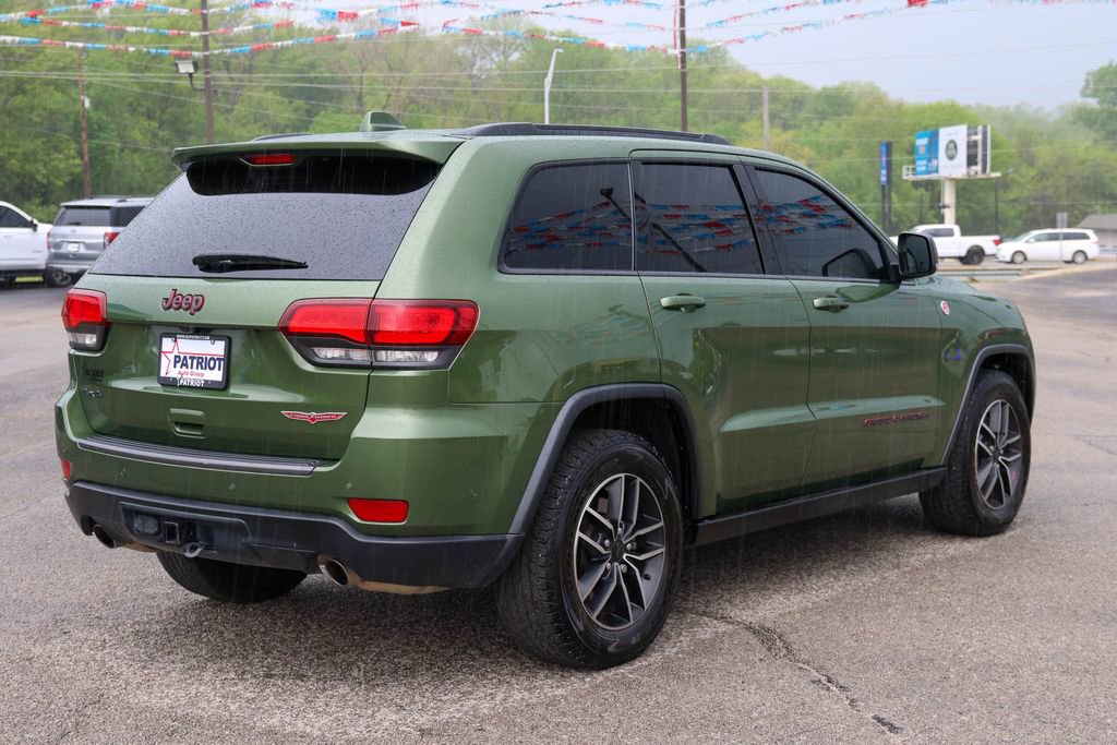 Used 2021 Jeep Grand Cherokee Trailhawk w/ Trailhawk Luxury Group AWD/4WD image 3