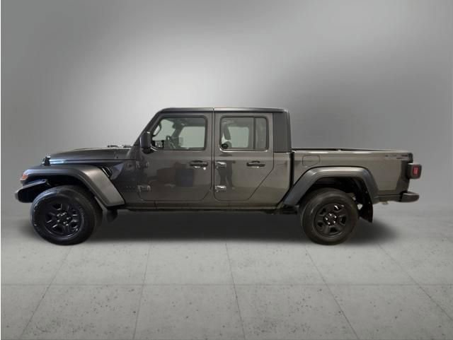 Used 2023 Jeep Gladiator Sport AWD/4WD image 2