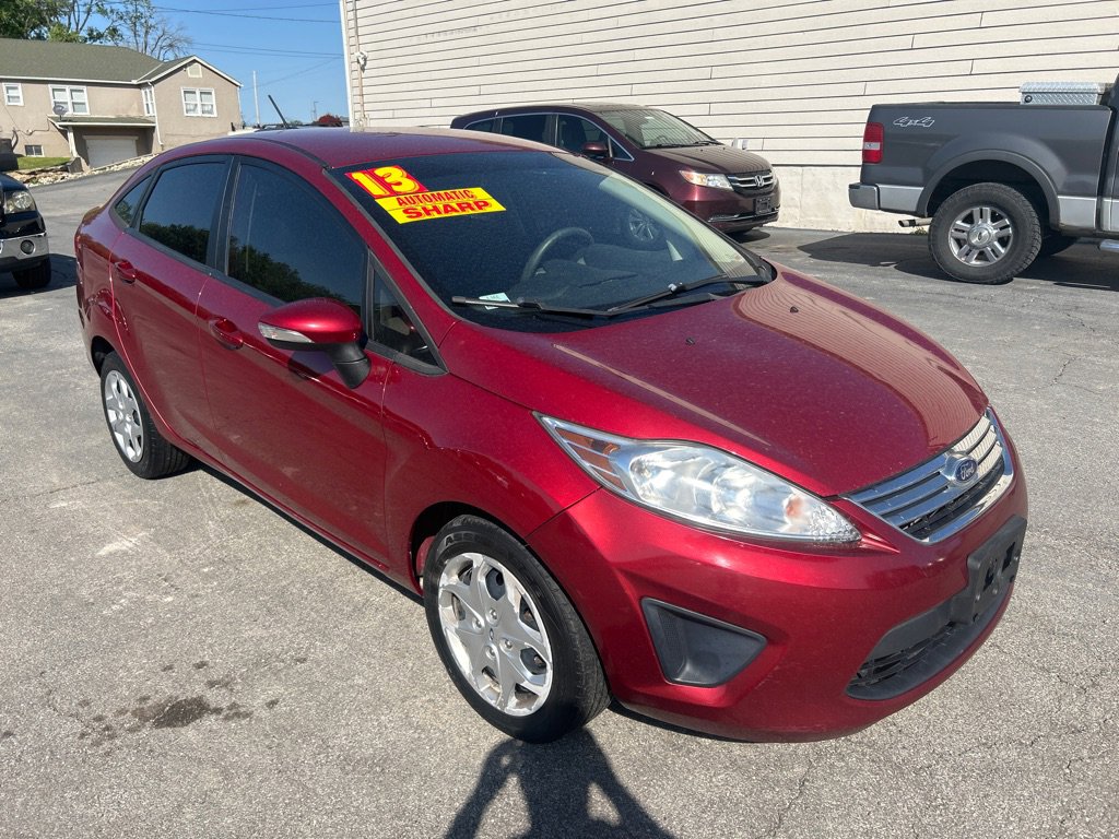 Used 2013 Ford Fiesta SE FWD image 4