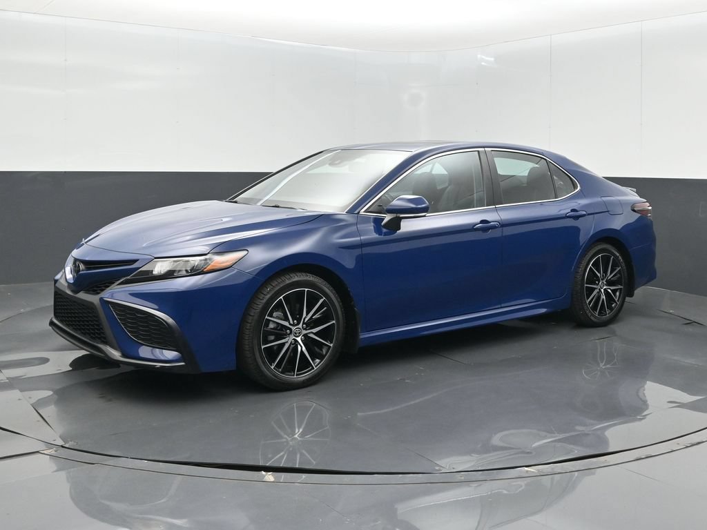 Used 2024 Toyota Camry SE w/ Convenience Package