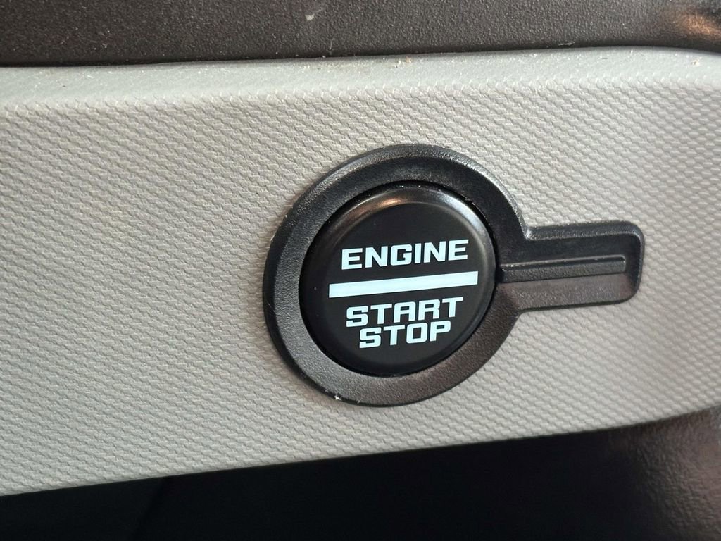 Used 2021 Ford Bronco Badlands image 8