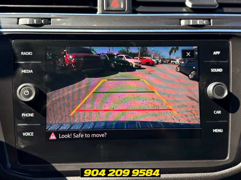 Used 2021 Volkswagen Tiguan SE FWD image 25