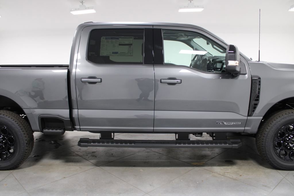 New 2026 Ford F250 Lariat w/ Black Appearance Package image 10