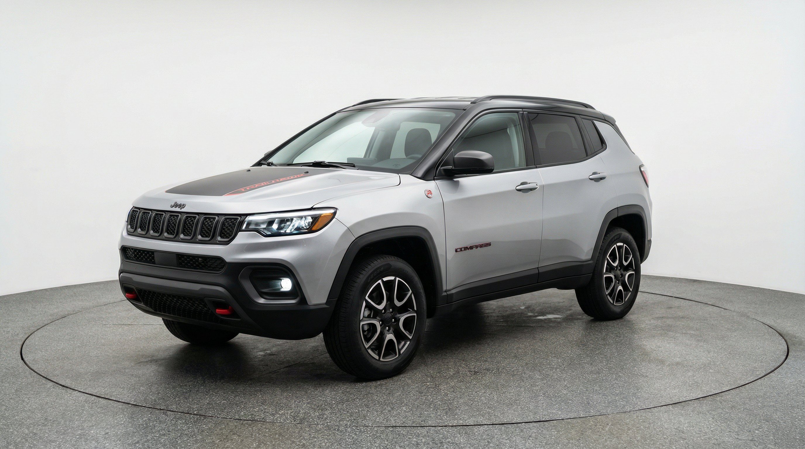 Used 2025 Jeep Compass Trailhawk AWD/4WD image 3