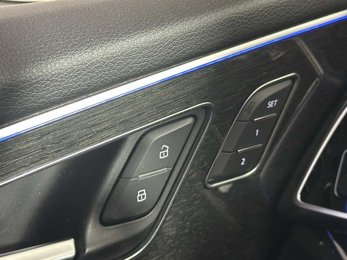 Used 2019 Audi Q8 Prestige AWD/4WD image 49