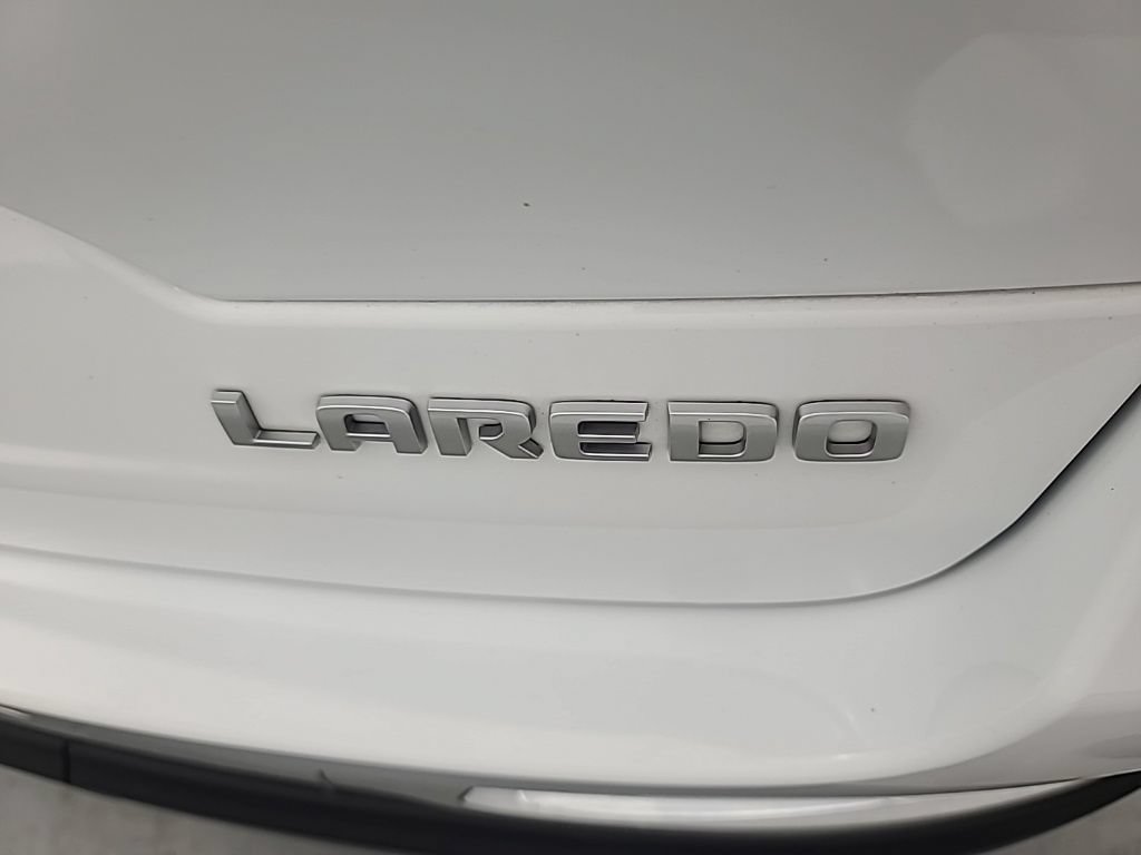 Used 2024 Jeep Grand Cherokee Laredo X AWD/4WD image 12