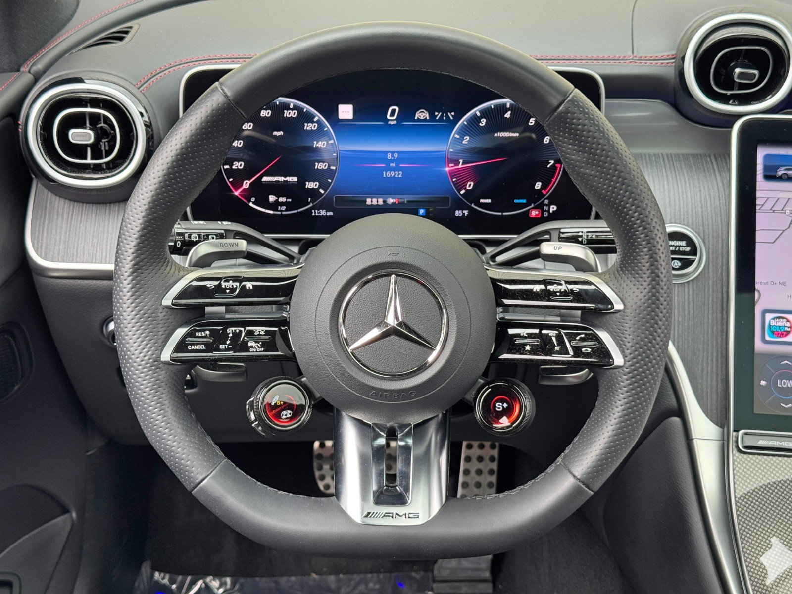 Used 2024 Mercedes-Benz GLC 43 AMG 4MATIC image 21