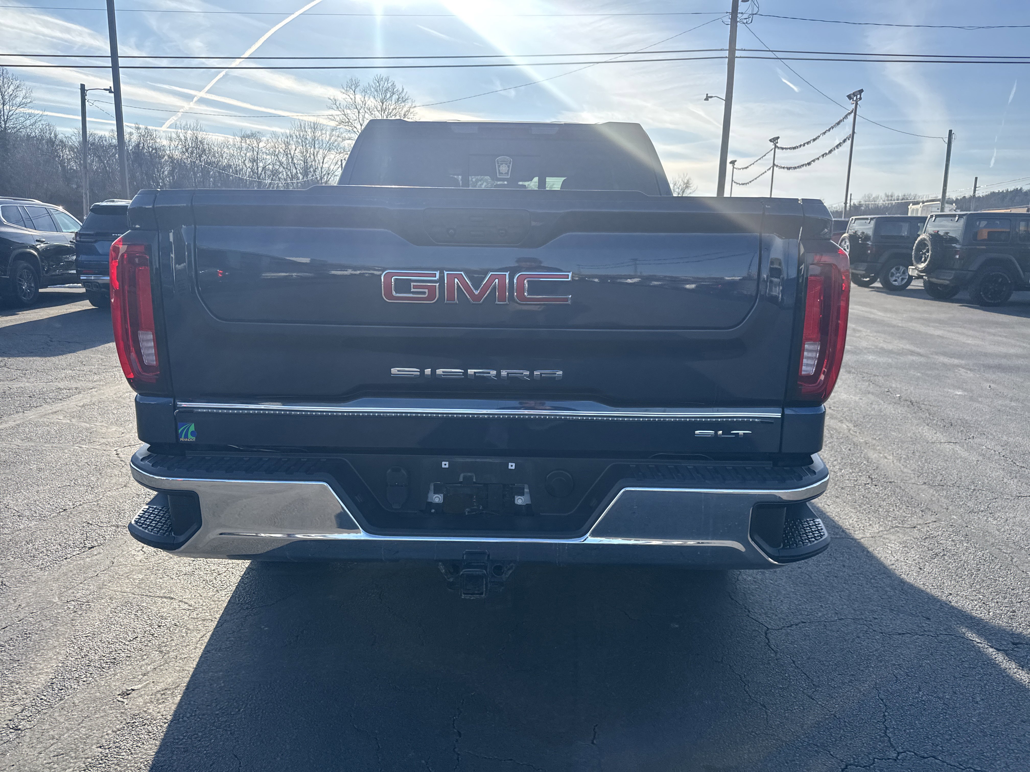 Used 2020 GMC Sierra 1500 SLT w/ SLT Convenience Package image 4