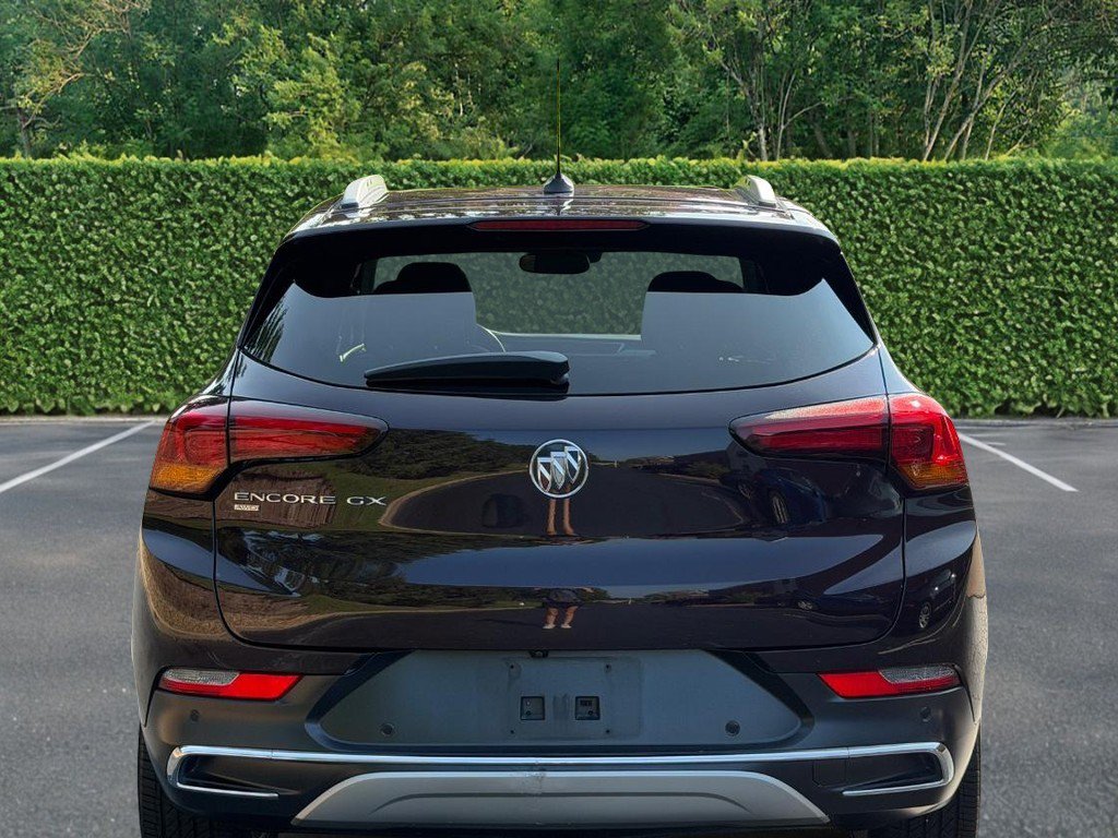 Used 2020 Buick Encore GX Essence w/ Experience Buick Package AWD/4WD image 5